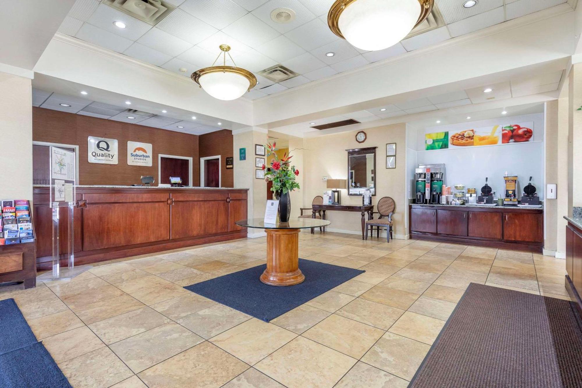 וינה Suburban Studios Tysons Corner מראה חיצוני תמונה